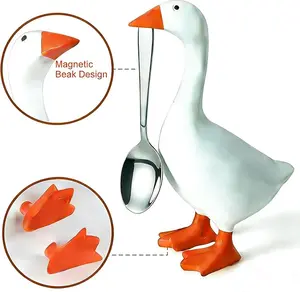 7-Inch Mini Desk Goose Magnetic Key Holder, Cute Desk Decoration, Resin Home Decor, Perfect Housewarming Gift