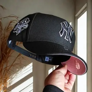 2026 NY Yankees Urban Streetwear Cap – Adjustable Flat Brim Baseball Hat, MLB Snapback Fashion for Men Women Casual Outfit
