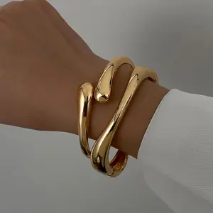 2 Pcs Trendy Gold Plated Bracelets for Women, Minimalist Clean Fit Stackable Bangles, Twist Cuff Bangle Set, Classic Delicate Bracelets Gifts for Women Daily Casual Party Holiday Outfit