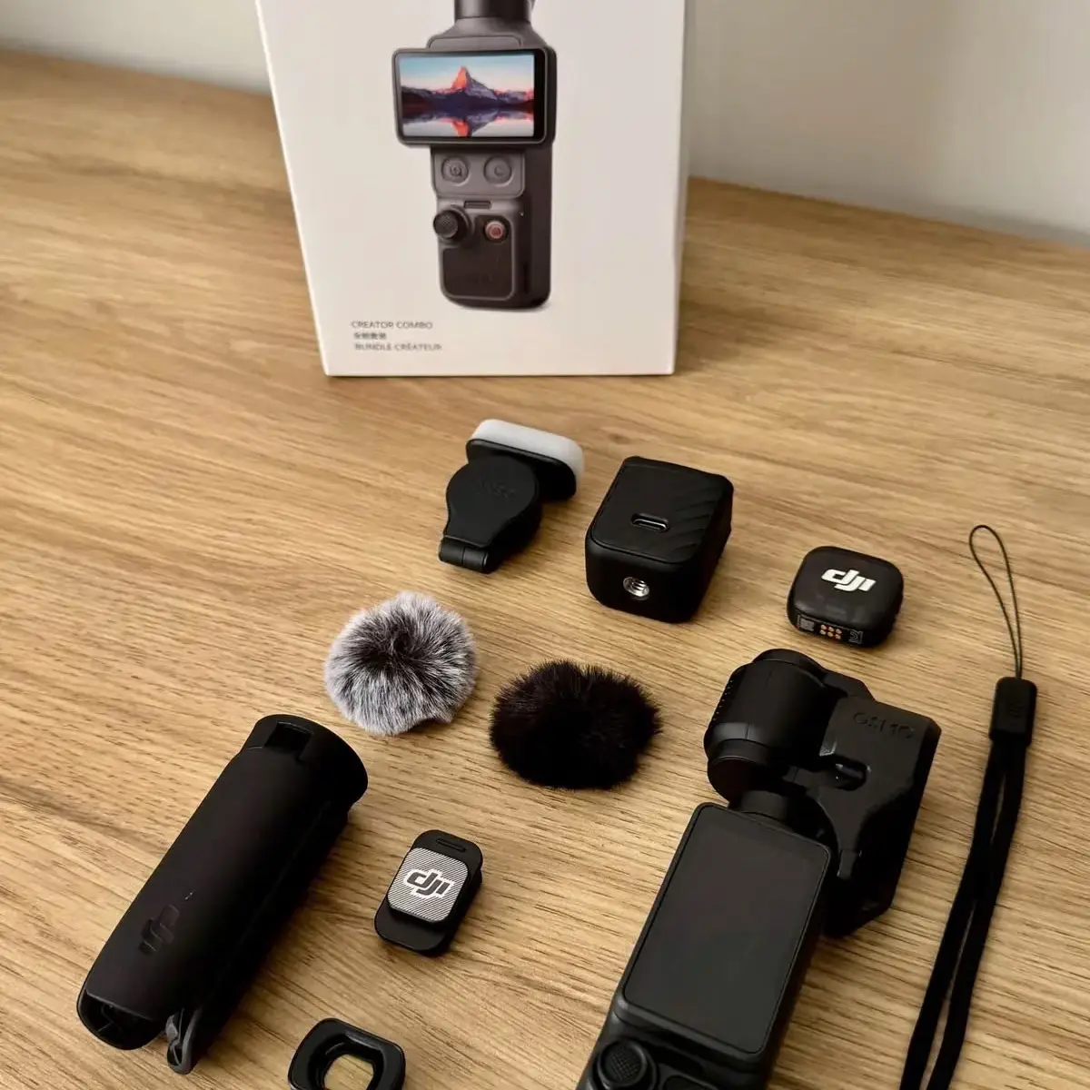 POCKET 4 Creator combo w full set & accessories