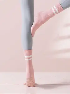 [2/4/8 Pairs] Professional Non-Slip Yoga Socks with Grips for Women, Breathable Pilates Socks, Athletic Socks, 8 Aesthetic Morandi Colors, Home Workout Essentials