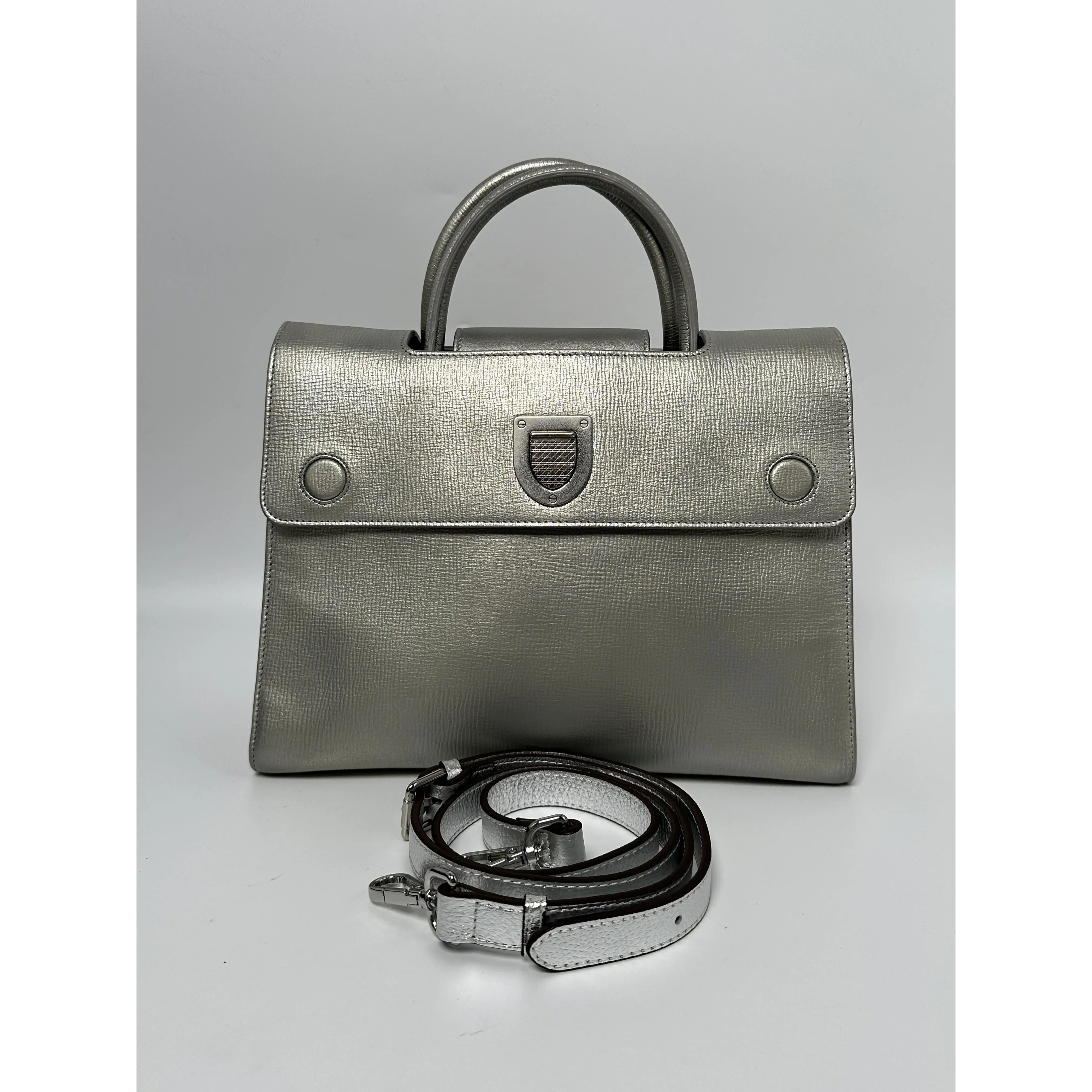 Pre-owned Dior leather Shoulder Bags Diorever Metallic Silver Top Handle Handbag Shoulder Bag JD685DR