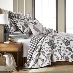 Tanzie Black Quilt Set