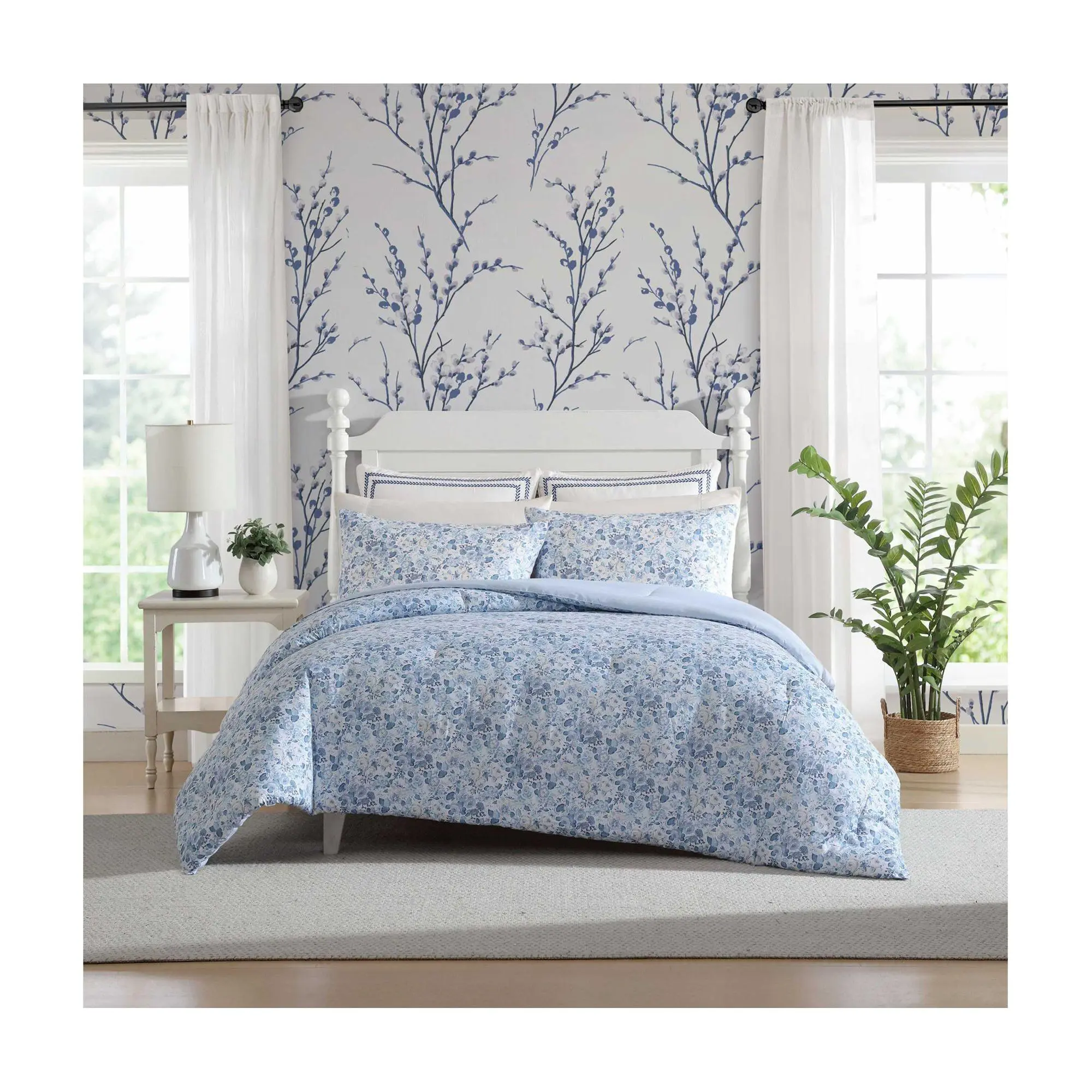 Laura Ashley Quartet Blue Full/Queen ComforterSham Set