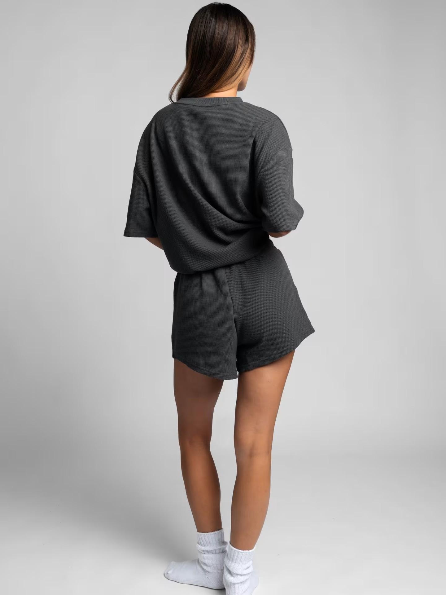 2026 Summer New Women's Clothing Set: Solid Color Loose Top and Casual Shorts