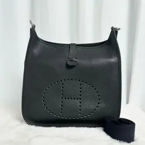 Pre-owned HERMÈS Evelyne 33 GM Shoulder Bag | Black Leather, Square G Stamp 2003 Year | 21094805