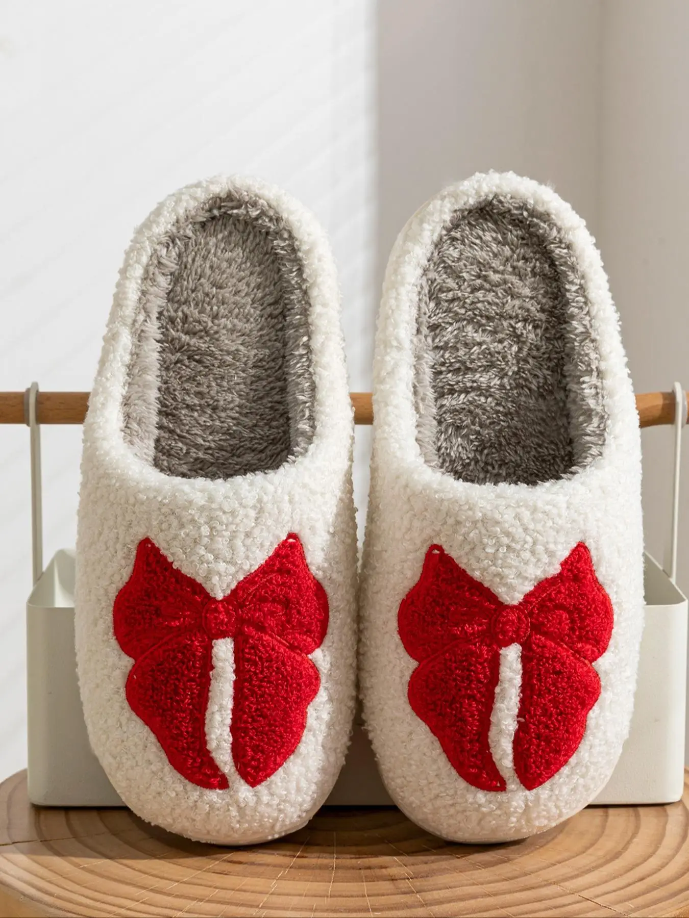 Women's Cute Bowknot Embroidering Design Slippers, Casual Soft Comfortable Home Slippers, Warm Slippers for Indoor & Outdoor Use for Fall & Winter, Va