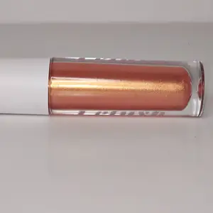 Dazzle (lipgloss by Lelush Cosmetics)
