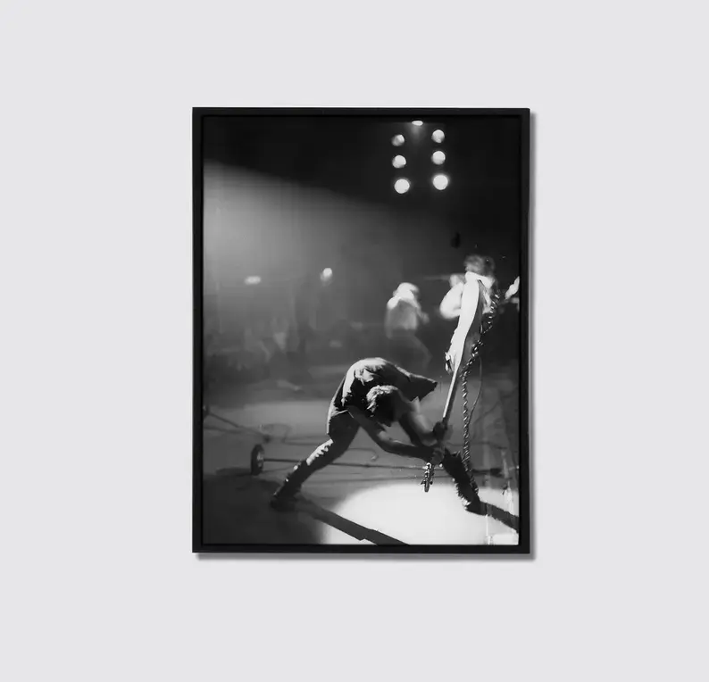 #1 Poster London Calling , Vintage Punk Rock Concert Wall Art, Black and White Music Photography Print (unframed) sohochic
