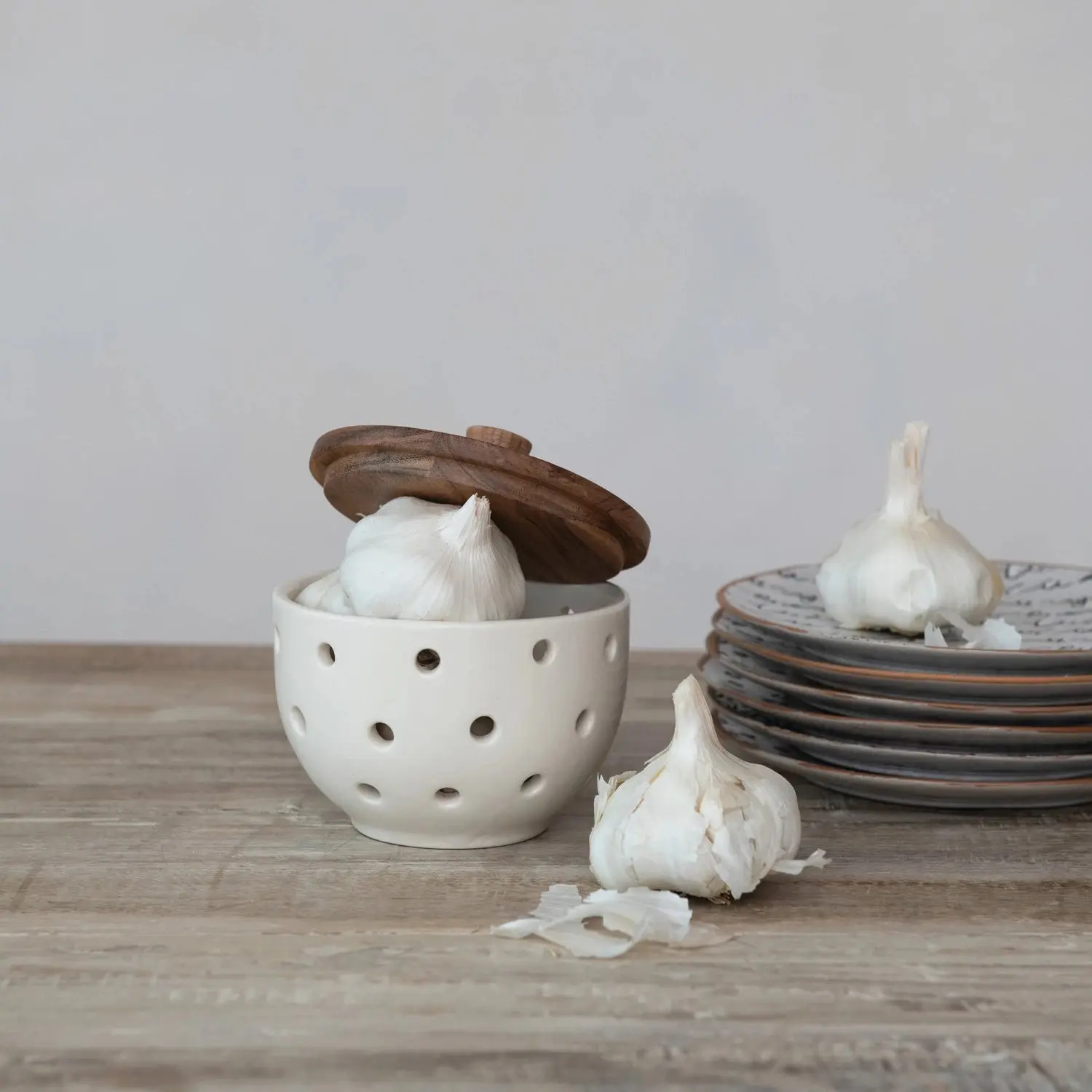 Stoneware Garlic/Onion Keeper