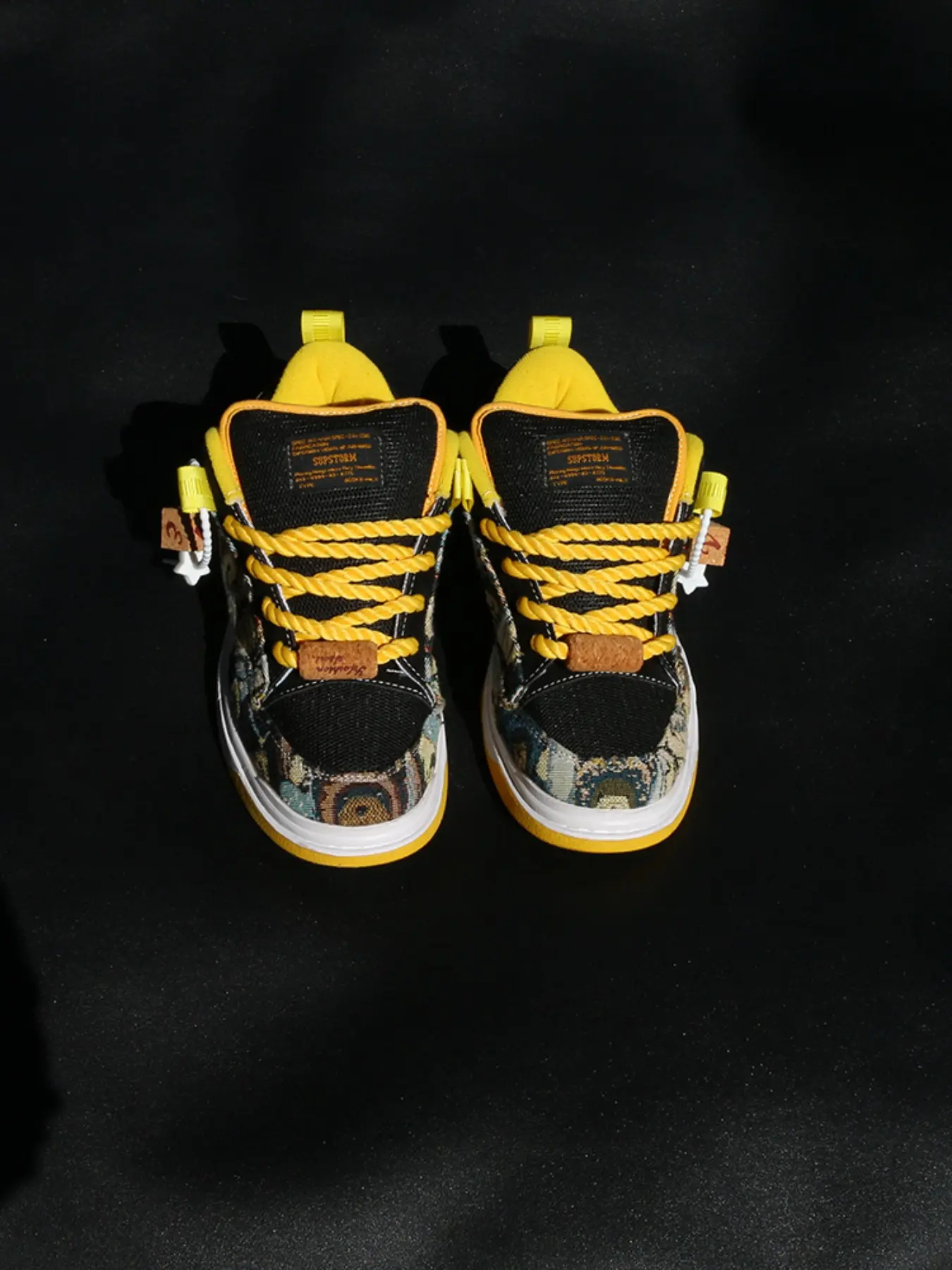 Cartoon Embroidered Sneakers for Men, Casual Low Top Canvas Shoes, Anti-Slip Wear-Resistant, Fashionable All Season Footwear, Sports Shoes, Low Top Trainers, Sneakers Trainer Shoes, Canvas Athletic Sneakers