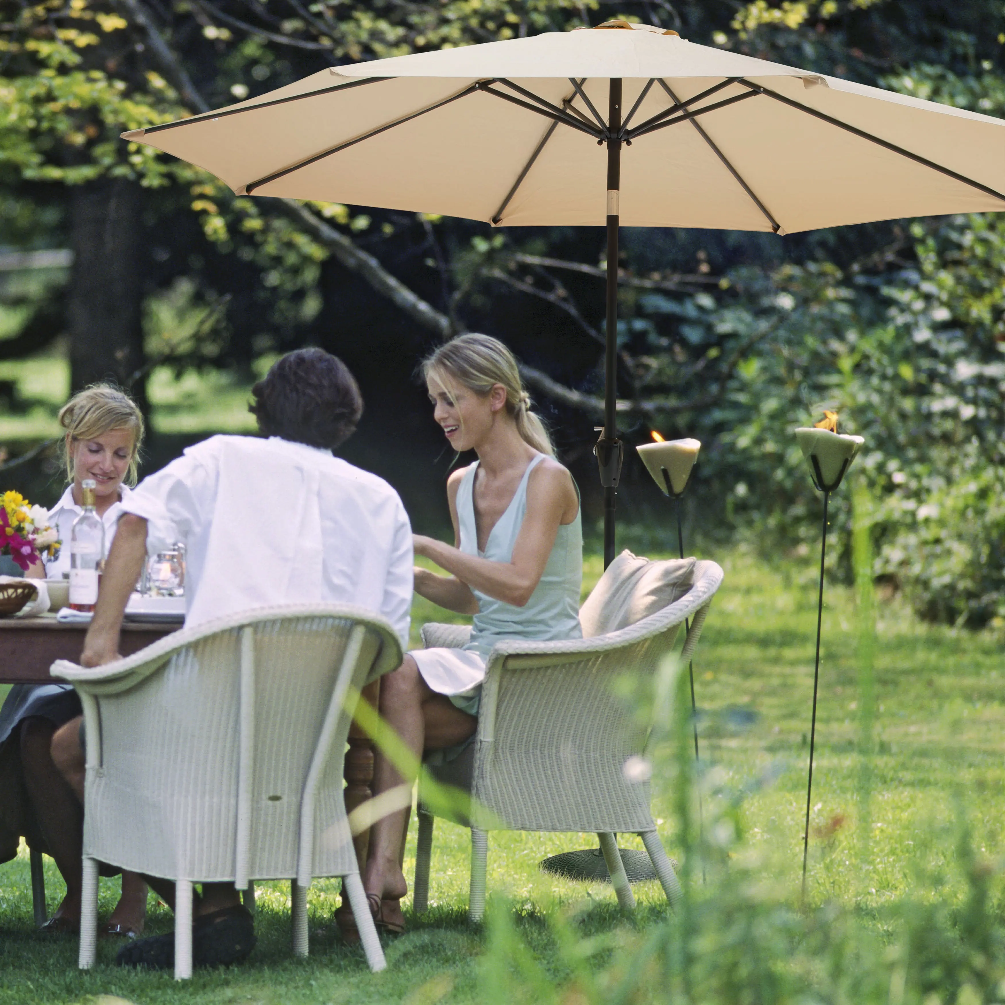 Outdoor 10' Round Beige Patio Vented Umbrella, Crank, Push Button Tilt