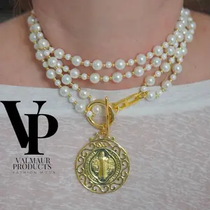 Valmaur Products Pearl Necklace with Gold Pendant Fashion Moda Elegant Jewelry for Women