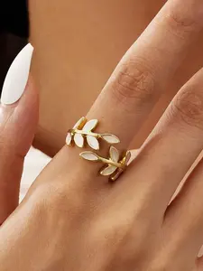 Adjustable Leaf Ring for Women, Floral Design, Elegant Natural Style, All Season Jewelry, Perfect Gift for Birthdays and Anniversaries