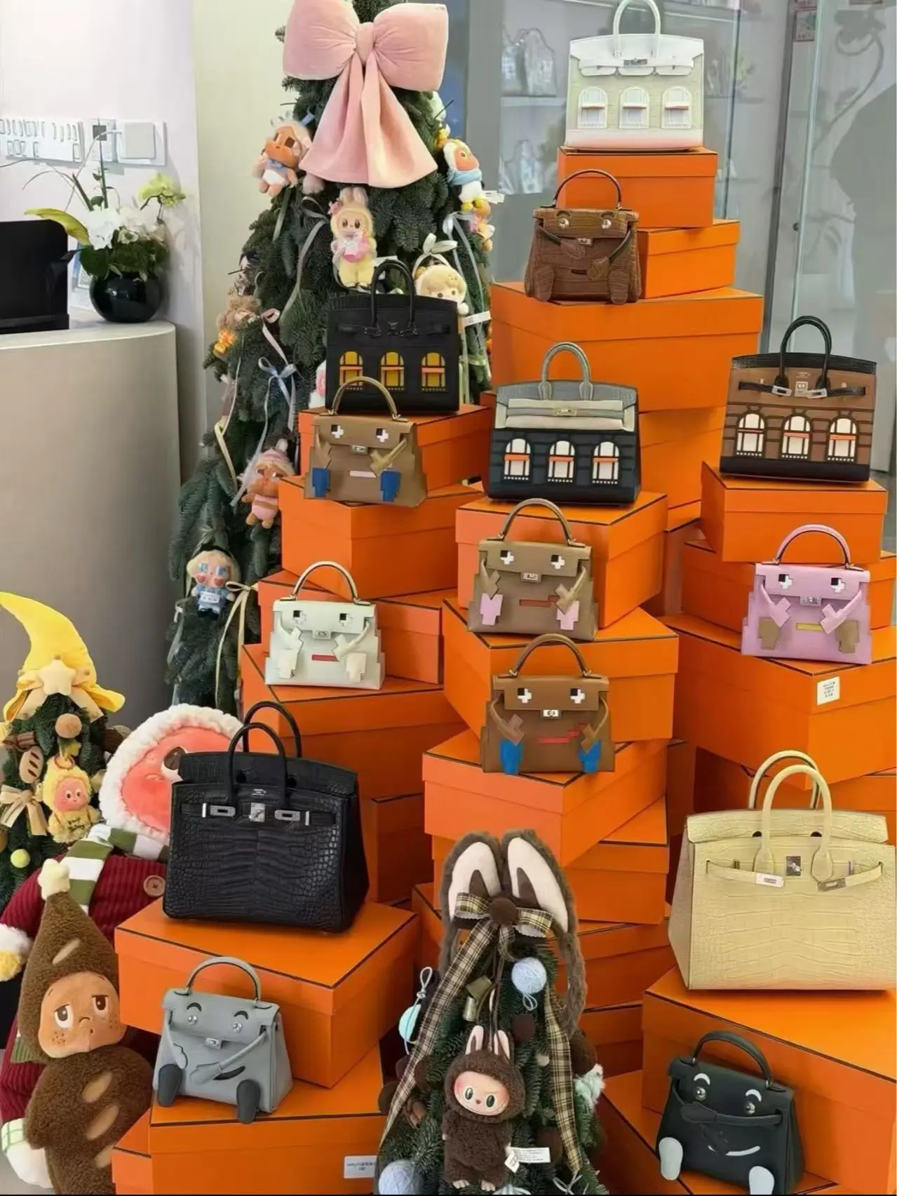 Pre-owned HERMÈS FRANCE Clutches & Wristlets H1 HERMES | Event Exclusive | Discover Surprises Live