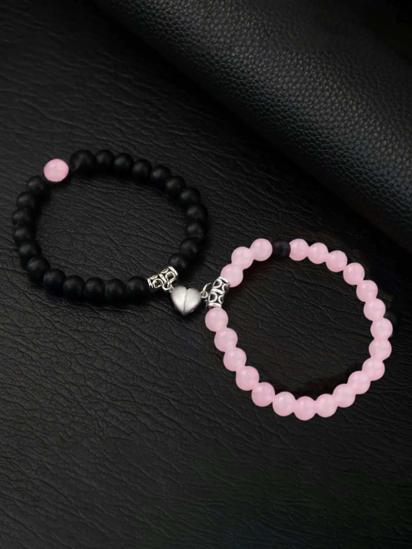 Magnetic Heart Charm Beads Bracelets, Beaded Bracelets, Fashionable Couple & Friendship Piece Featuring an Exquisite Fashion Element, Ideal Gift for Birthdays, Valentine's Day, and Special Moments, Stylish Cool Accessory, Heart Shaped Bracelet