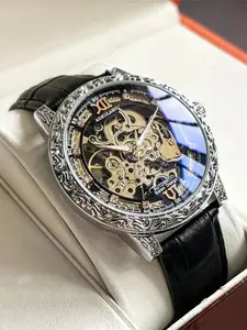 New High-Value Lightweight Luxury Hollow Automatic Mechanical Watch for Men, Fashion Business Casual British Style, Perfect Gift, No Battery Needed