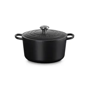 Le Creuset Signature Deep Round Cookware Pot, 6.5Qt Oven-Safe Kitchenware