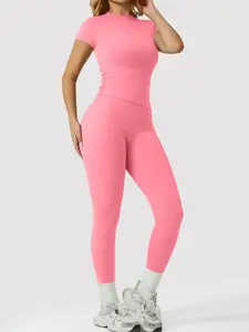 Seamless Yoga Set for Women, Round Neck Fitted Top & High Waist Hip Lifting Leggings, 2 Piece Soft Breathable Exercise Tracksuit, Yoga Clothes Set, Hot Pink