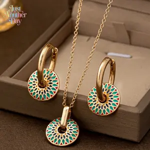 Vintage Multicolor Floral Jewelry Set - Enamel Sunflower Pendant Necklace & Hoop Earrings, Gold Tone Bohemian Ethnic Design, Delicate Statement Accessories