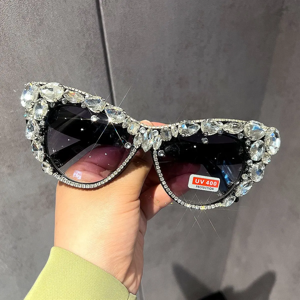 Oversized Rhinestone Cat Eye Sunglasses Vintage Sparkly Crystal Bling Eyewear UV400 Party Shades for Women Men