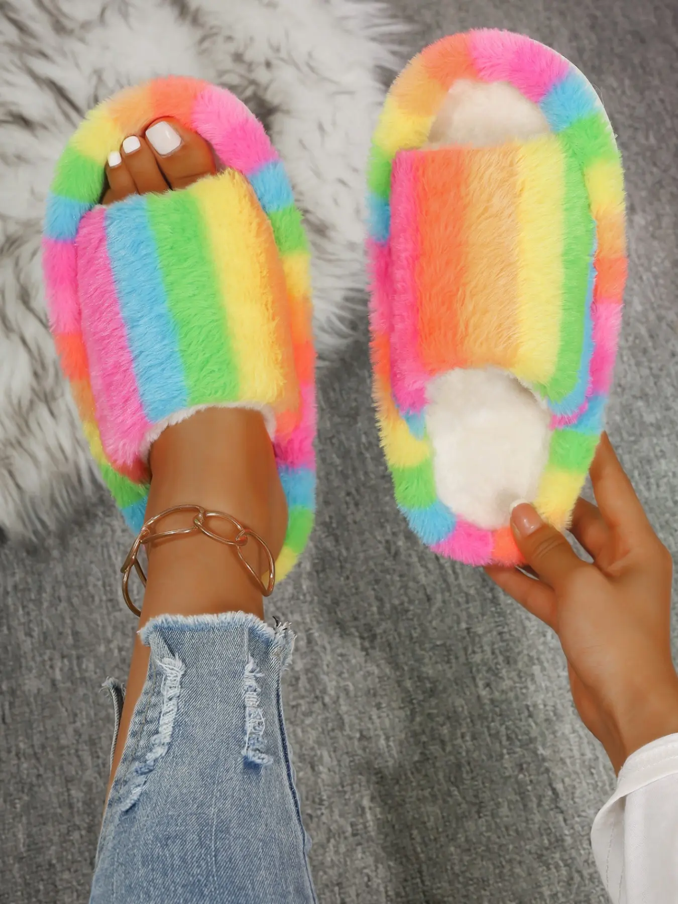 Women's Rainbow Plush Slipper, Soft Touch PU Material, Thick Sole Anti-Slip Design, Casual Home & Outdoor Use, Fashionable Warm Comfort, Soft Cushioned Slippers, Indoor Outdoor Slippers