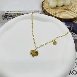 Gold Maple Leaf Necklace - Elegant Chain Design with Charm Pendant for Women's Fashion Jewelry