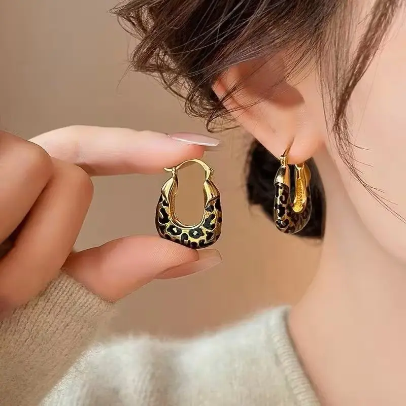 Women's Anti-Allergic Retro Leopard Print Draped Earrings - Comfortable, Exquisite, Versatile, Elegant Costume Jewelry for Daily Wear, Parties, Women's Gifts