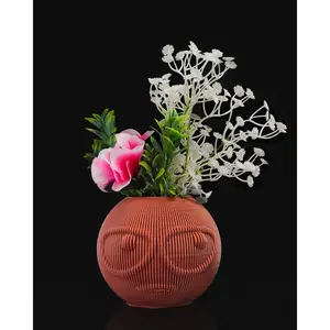 Character Vase — Playful 3D Printed Design in Eco-Friendly PLA