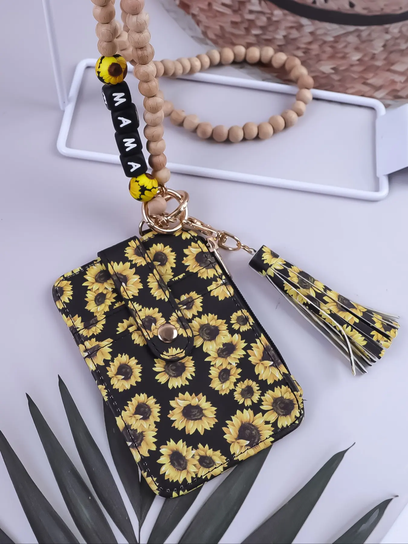 Unique Floral Print Beaded Keychain, Sunflower Leopard Pattern Card Holder, Mama Letter Decorative Beads, Perfect Mother's Day Gift