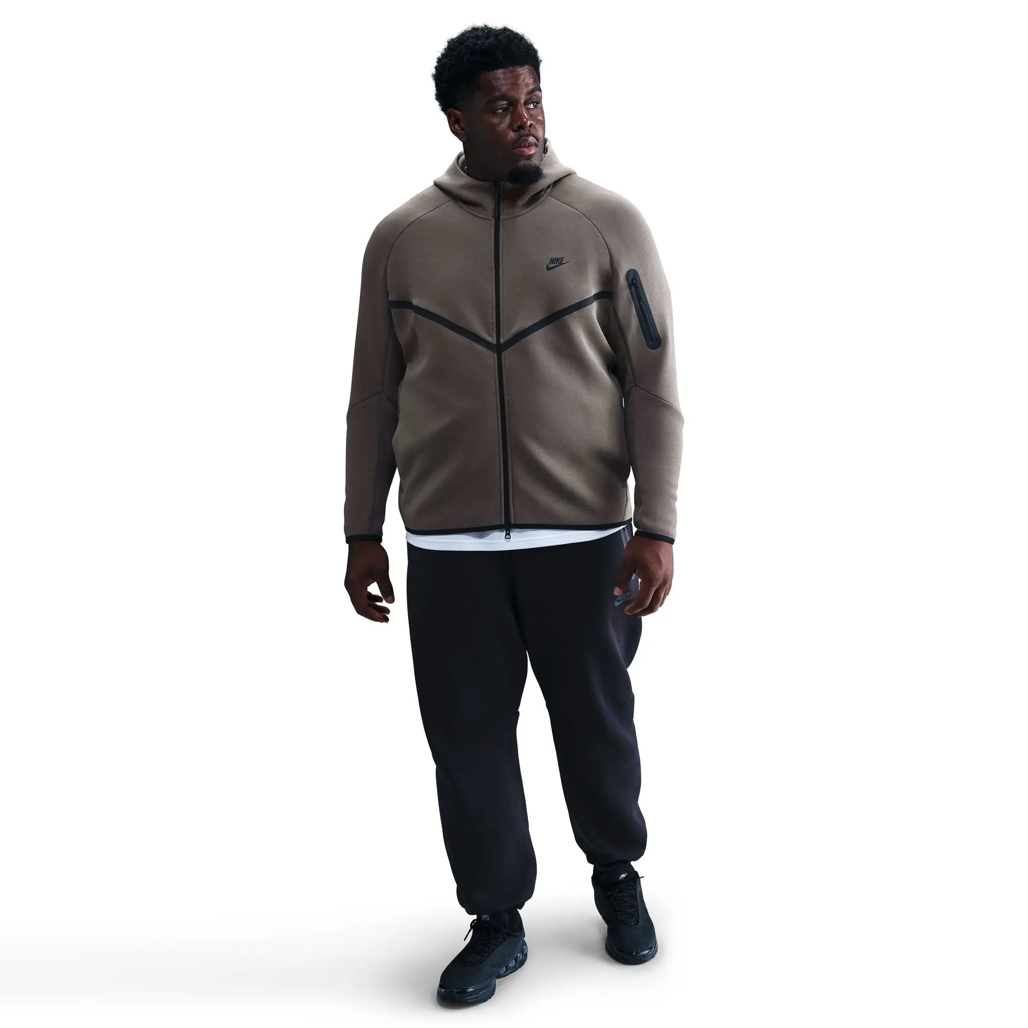 NIKE Men's Original Tech Fleece Windrunner Full Zip Hoodie, Lightweight Cotton Blend with Taped Chevrons and Utility Pocket, Zip Up Hoodie, Relaxed Cut, Male Wear, Fleece Blend, Street Casual