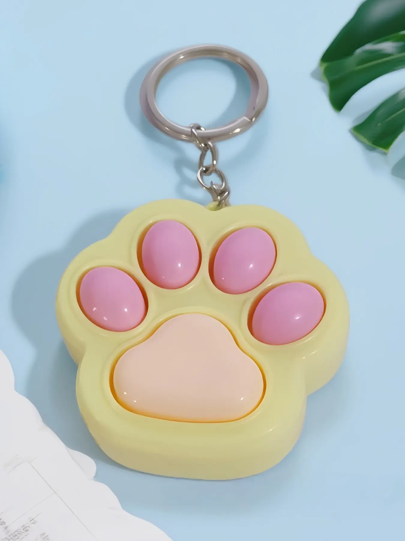 【Stress Relief Toys】Cute Cat Paw Keychain, Cute Keychain Accessory, Animals Keychain Decor, Pressable Animal Design Backpack Chain, Multiple Colors Available, Stress Relief Button, All Seasons, Keychain Kawaii, Key Rings