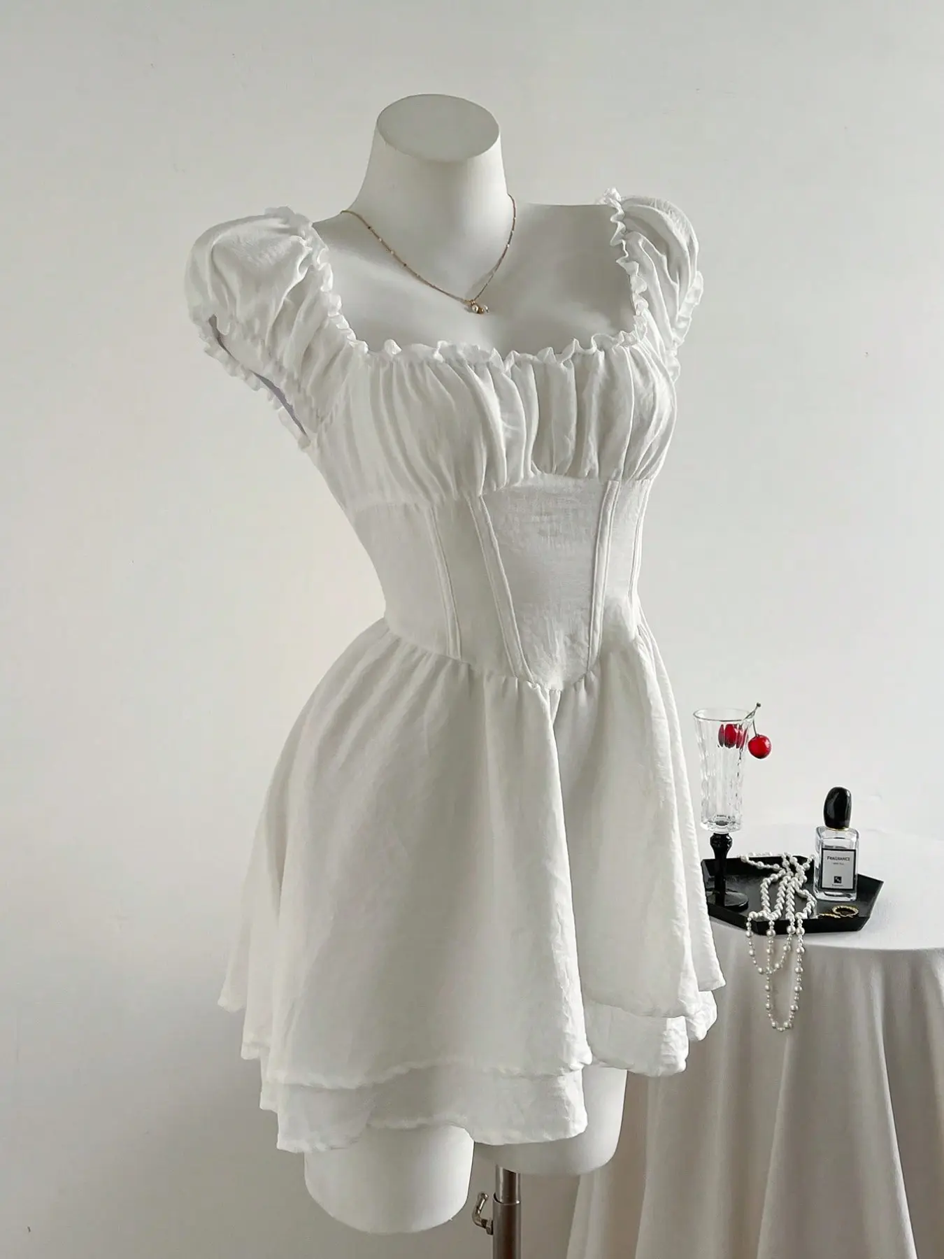 Women's Elegant Summer Vacation Style Dress, Fashion Sundress, Beach Holiday Dresses, Chic Beach Wear, Casual Wear, Fitted Waist Cinched Floral Trim Design, Solid Color Fashionable for Women Womenswear