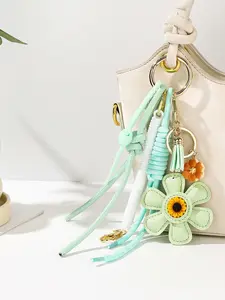 Creative Sunflower Bag Charm, Daisy Keychain Pendant, Keychain Kawaii, Leather Accessories, Charms For Bags, Purse Accessories, Bag Decoration, Simple and Elegant Design, Perfect Gift for Birthdays, Holidays, Anniversaries