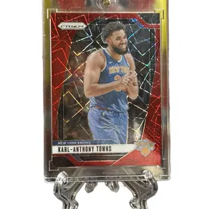 2024-25 Panini Prizm #141 Karl-Anthony Towns Red Velocity Prizm # /35 SSP