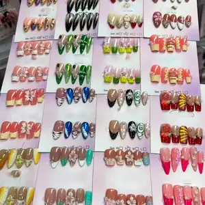 Clear and beautiful nails, refreshing for summer