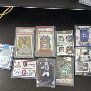 Crown Reserve NFL Chase Pack High-End Tier 3 Ultra-Rare 1/1 Card Autographs Memorabilia Graded Cards freshly sealed