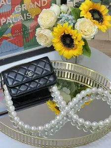 Pre-owned Chanel Leather Shoulder Bags Preloved mini woc Pearl 2020 15*10cm 8529