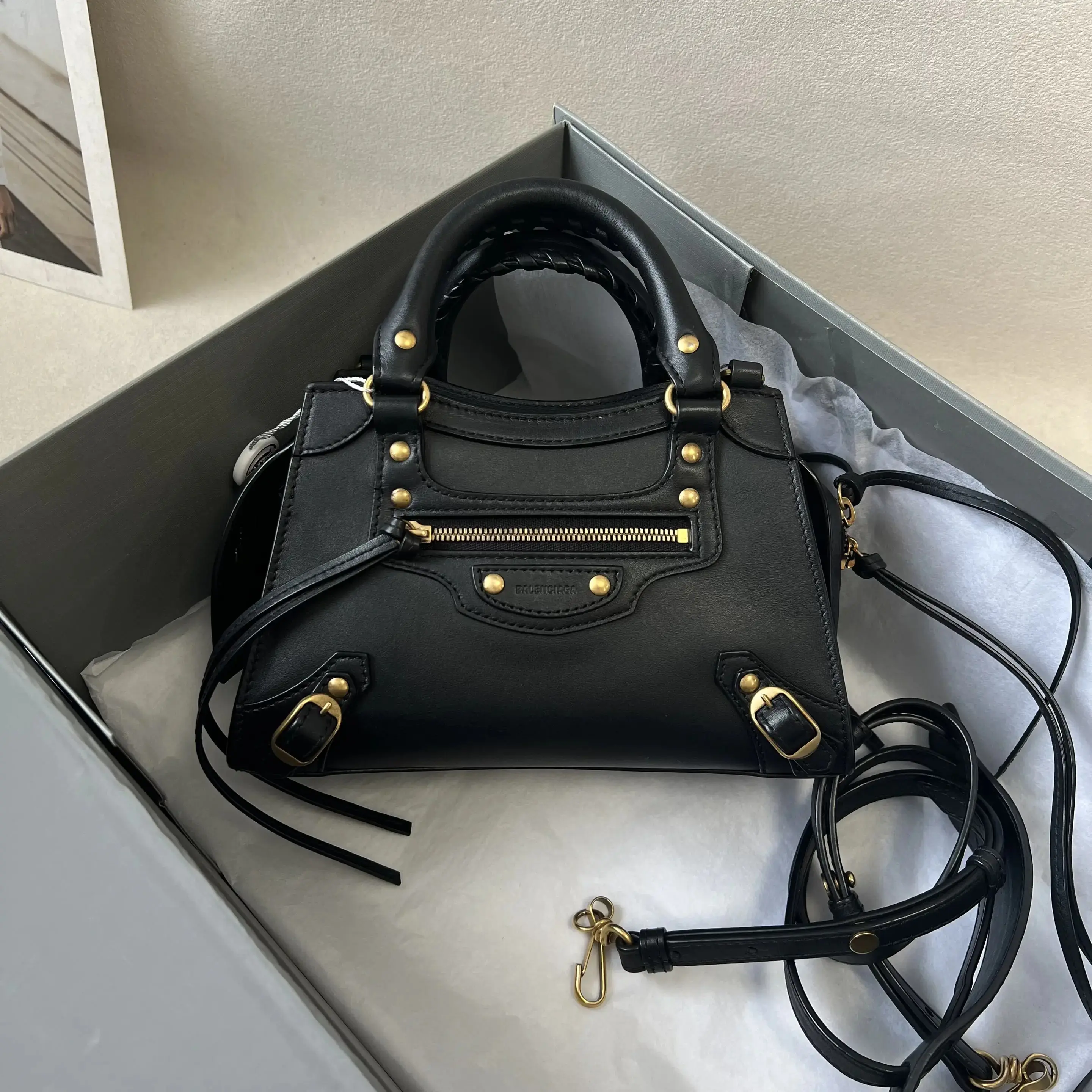 Pre-owned Balenciaga Neo Classic 0724ELLA/C8354002532