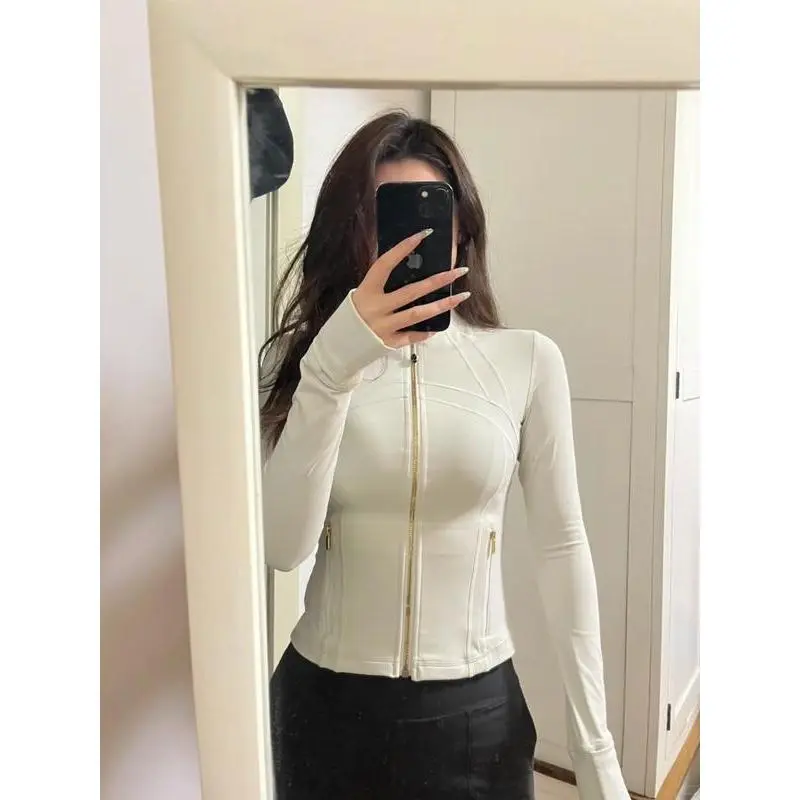 Women's Silver Color Zipper Jacket, Short Sleeve Stand Collar Yoga Coat, Slim Fit Breathable Quick-Dry Sun Protection Outerwear, Sports Jacket Women's Silver Color Zipper Jacket, Short Sleeve Stand Collar Yoga Coat, Slim Fit Breathable Quick-Dry Sun Protection Outerwear, Sports Jacket