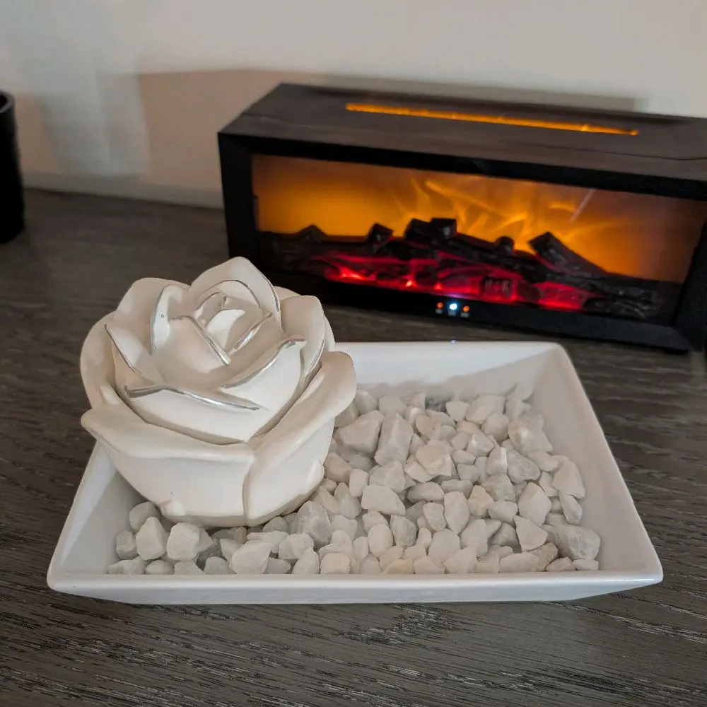 Rose candle