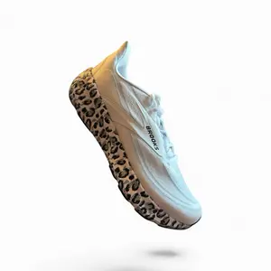Brooks Revel 9