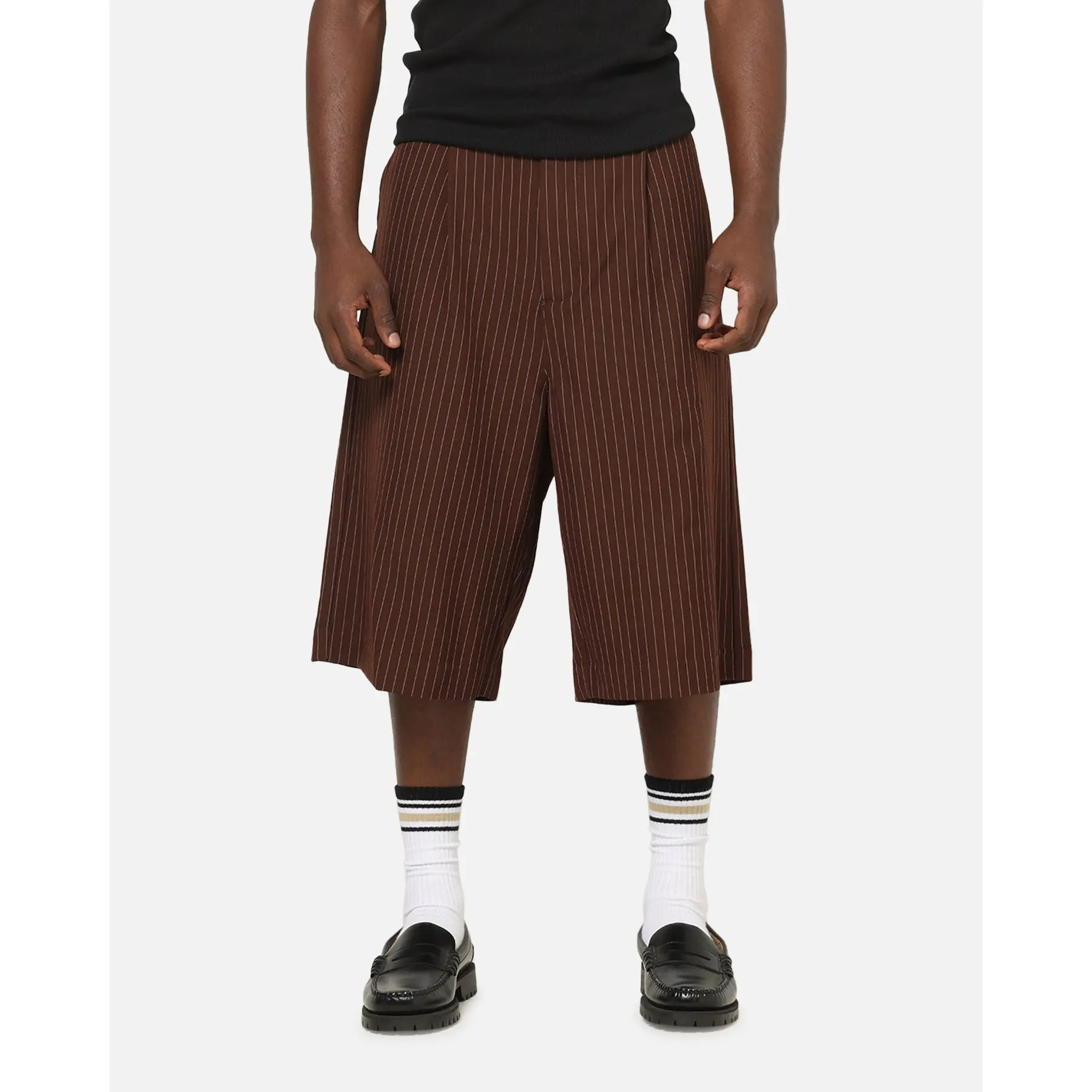 Carre Heritage Pleated Shorts Brown