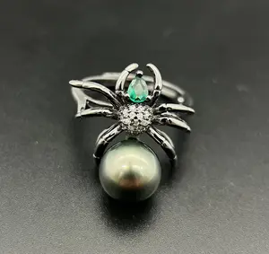 Black S925 silver spider and black Tahitian pearl ring/Unique engagement rings/seawater pearl/Handmade Pearl Ring/Luxury Pearl Ring/Pearl Ring for Everyday/Limited Edition Pearl Ring