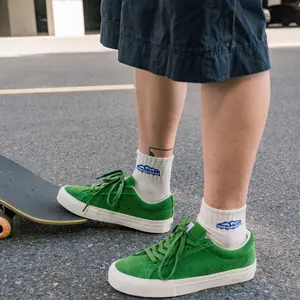 Ollieskate Fashion Trend Skateboarding Shoes TOS05001 Lightweight Sneakers in Green with Lace-Up Closure for Sports and Everyday Wear