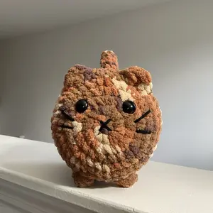 Crochet tortoise shell mocha Loaf Cat Crochet tortoise shell mocha Loaf Cat