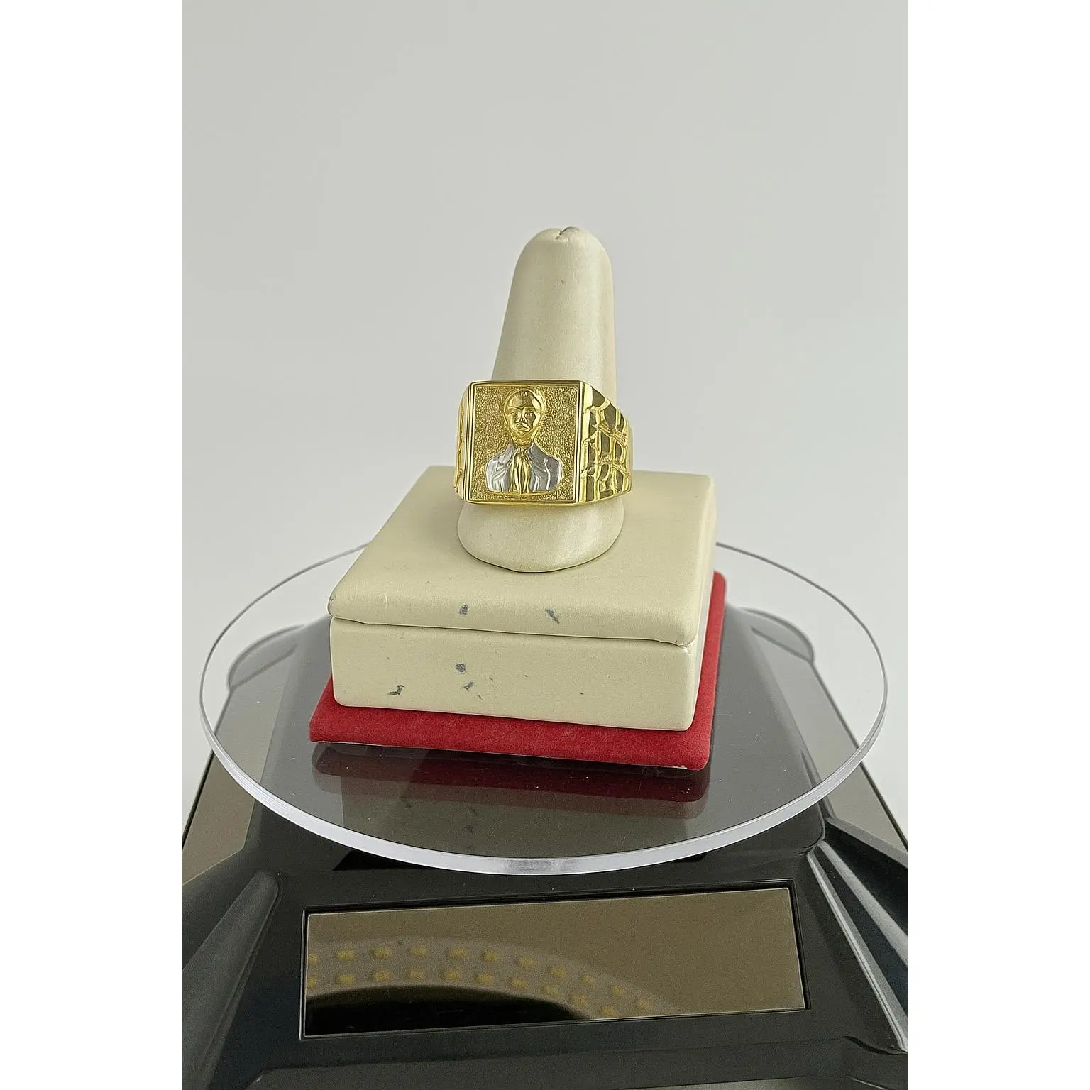 Malverde ring
