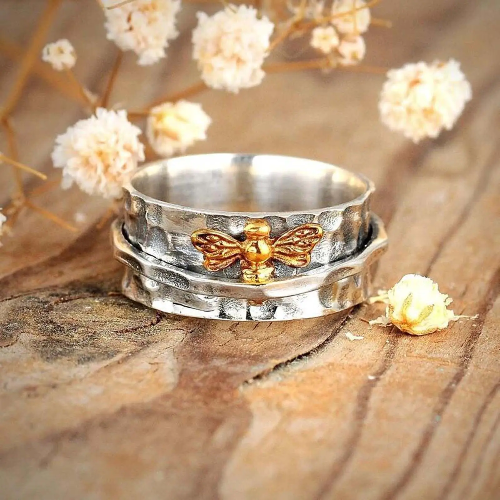 2-Color Artificial Gemstone Animal Bee Ring - 360-Degree Rotatable Decompression Jewelry, Modern Edge Functional Accessories, Daily Wear for Fidgeting in Style Busy Minds