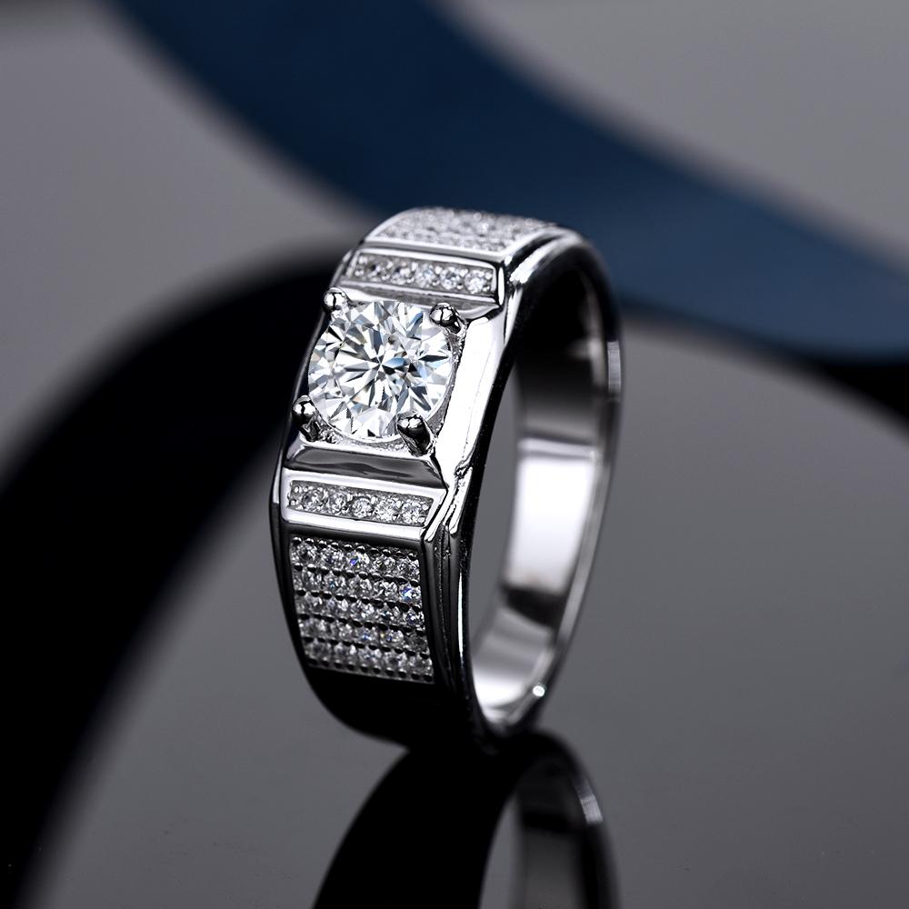 925 Sterling Silver Inlaid Ring with Shiny Zircon Ring - Simple and Fashionable Atmosphere Jewelry for Men - High Quality 8.5 Grams