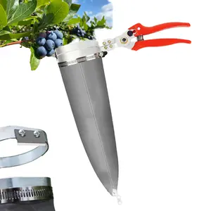 Blackberry picker, berry quick picking tool, fruit picking equipment with razor to avoid thorns in the bushes from hurting your skin